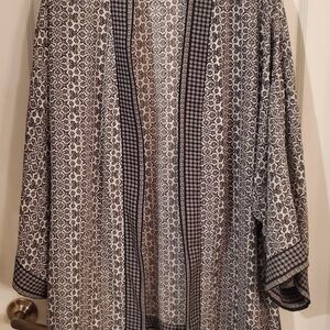 Max Studio Monochrome Patterned Kimono Jacket